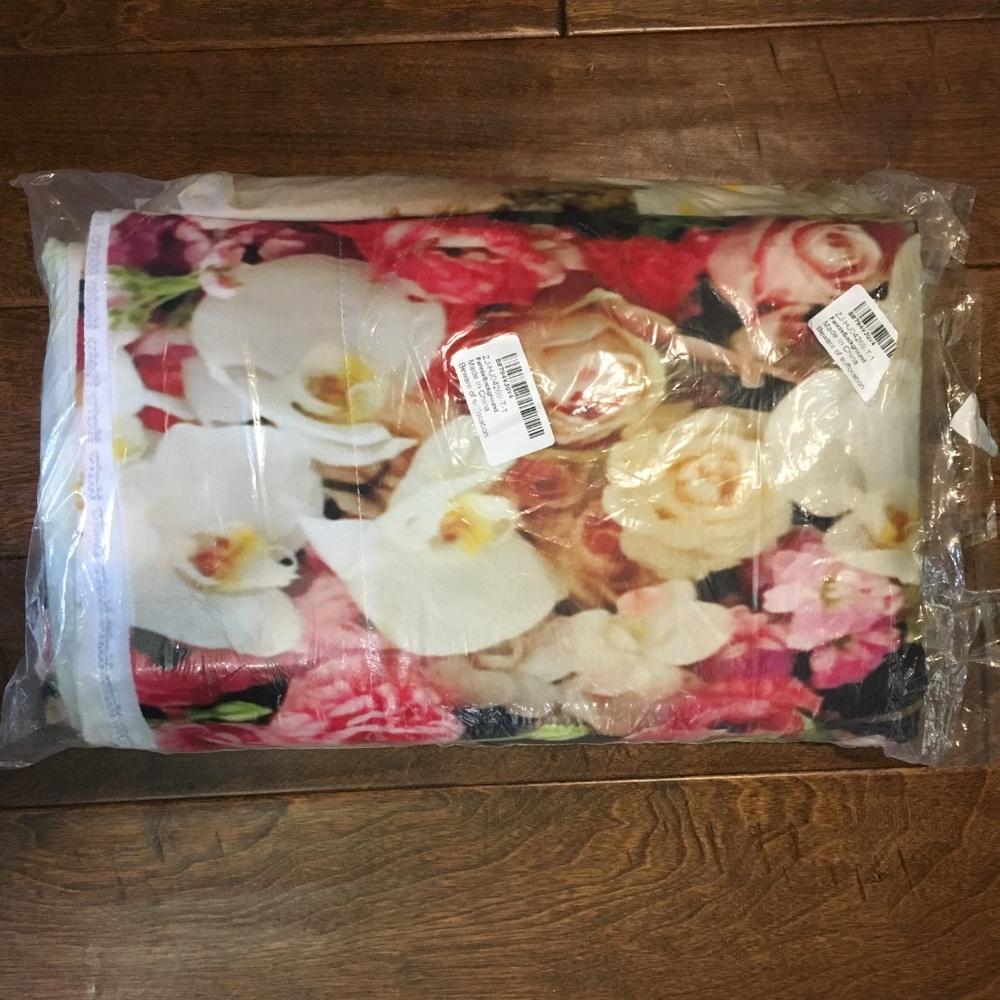 💥SOLD💥KATE Fannie 10x10 Floral Photo Backdrop - Picture 3 of 8